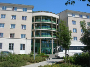 Отель Uni-Hotel Diákotthon  Мишкольц